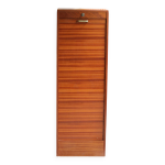 Meuble classeur à rideau en placage de teck des années 1970 Meuble classeur à rideau en placage de teck des années 1970