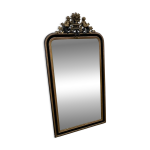Miroir ancien noir et or des annes 1800 avec cupidon, france des annes 1800.