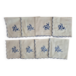 Nappe ronde et ses 8 serviettes brodées main début 20ème en percale de Nappe ronde et ses 8 serviettes brodées main début 20ème en percale de