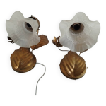 Paire d appliques murales vintage en verre moul� formant fleur et feuille