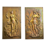 Paire de bas reliefs en bronze sur le thme des 4 saisons, printemps t