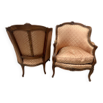 Paire de berg�res de style louis xv en bois narurel xx si�cle