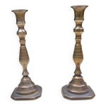 Paire de bougeoirs bronze