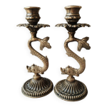 Paire bougeoirs carpe koi, style art nouveau. en bronze patin vieil or