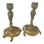 Paire de bougeoirs flambeaux en bronze dor style louis xv