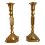 Paire de bougeoirs en laiton