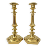 Paire de bougeoirs en laiton dor