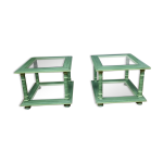 Paire de bouts de canap� carr�s en bois c�ruse vert