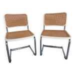 Une paire de chaises italiennes des annes 1980