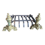 Paire de chenets + grille en fonte et en bronze marmousets dor� �poque xvii