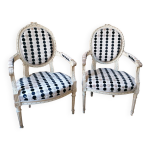 Paire de fauteuils cabriolet