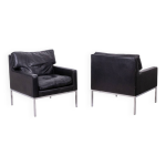 Paire de fauteuils en cuir noir et métal chromé. années 1970. Paire de fauteuils en cuir noir et métal chromé. années 1970.