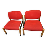 Paire de fauteuils design vintage annees 80 tissu rouge et bous clair Paire de fauteuils design vintage annees 80 tissu rouge et bous clair
