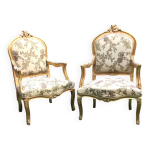 Paire de fauteuils � dossier droit, dit � la reine, en bois sculpt� et dor�