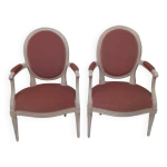 Paire de fauteuil médaillon style louis xvi blanc patiné Paire de fauteuil médaillon style louis xvi blanc patiné