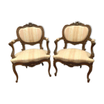Paire de fauteuils rocaille en noyer xxe sicle