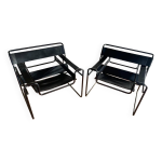 Paire de fauteuils wassily cuir et tubes noirs design breuer dition italienne de matteo grassi