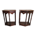 Paire de gu�ridons anglais en ch�ne sculpt� des ann�es 1920