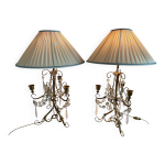 Paire lampes, bougeoirs 3 feux, shabby chic, pampilles en verre, pendeloques, abat - jour tissu pliss ...