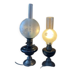 Paire de lampes à pétrole anciennes électrifiées Paire de lampes à pétrole anciennes électrifiées