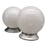 Paire de plafonniers en opaline blanche Paire de plafonniers en opaline blanche