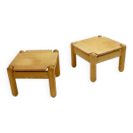 Paire de tables basses carrées en pin du milieu du siècle dans le style d'ilmari tapiovaara Paire de tables basses carrées en pin du milieu du siècle dans le style d'ilmari tapiovaara