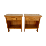 Paire de tables de chevet en orme, années 70 - 80 Paire de tables de chevet en orme, années 70 - 80