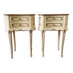 Paire de tables de chevet peints style louis xv