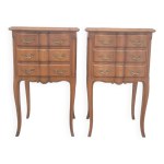 Paire de tables de chevets style louis xv en merisier, 3 tiroirs