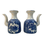 Paire de verseuses chinoises en porcelaine des ann�es 50