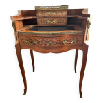 Petit bureau en marqueterie & bronze (19e siècle) Petit bureau en marqueterie & bronze (19e siècle)