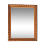 Petit miroir ancien en bois avec cadre sculpté Petit miroir ancien en bois avec cadre sculpté