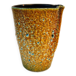 Petit vase en maux  cyclope  couleur miel de style vallauris ou fat lava.