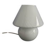 Petite lampe champignon en opaline blanche Petite lampe champignon en opaline blanche