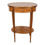 Petite table de salon en marqueterie, style transition louis xv / louis xvi 1920 Petite table de salon en marqueterie, style transition louis xv / louis xvi 1920