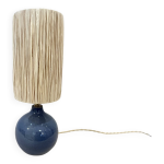Pied de lampe boule vintage en grès céramique bleu abat - jour raphia corde Pied de lampe boule vintage en grès céramique bleu abat - jour raphia corde