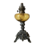 Pied de lampe à pétrole 1900 en métal et verre Pied de lampe à pétrole 1900 en métal et verre