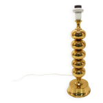 Pied de lampe scandinave en laiton doré, modèle à boules, enco, circa 1960. Pied de lampe scandinave en laiton doré, modèle à boules, enco, circa 1960.