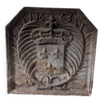 Plaque de chemine ancienne en fonte blason royal fleurdelis date 166