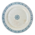 Plat ancien en terre de fer gien, mod�le arabesque