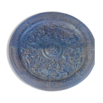 Plat en fonte décor a l'antique xix ème - fonte sommevoire Plat en fonte décor a l'antique xix ème - fonte sommevoire