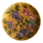 Plat rond en barbotine décor fruits sarregumines Plat rond en barbotine décor fruits sarregumines