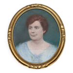 Portrait de femme au pastel, encadrement dor�, 1920