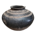 Pot ancien en terre cuite noir