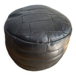 Pouf / repose pied noir patchwork de cuir de sede