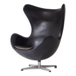 Premier fauteuil  egg  conu par arne jacobsen pour fritz hansen, danemark 1958.
