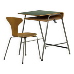 Tres rare bureau par arne jacobsen