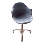Rare chaise de travail industrielle des années 1960 Rare chaise de travail industrielle des années 1960