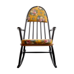 Rocking - chair des années 1950 dans le style scandinave Rocking - chair des années 1950 dans le style scandinave