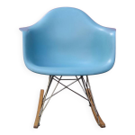 Rocking chair rar bleu de charles eames